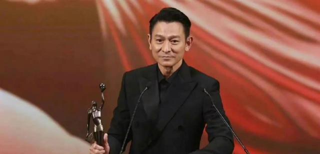 |刘德华新剧金融商战片将开机,与郑则仕欧豪搭档,女主可爱漂亮