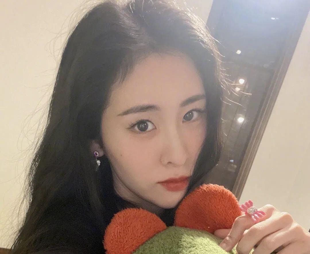 肖战|小八卦,肖战,杨紫,刘浩存,鞠婧祎,张碧晨