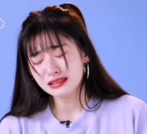 黄一鸣|表里不一黄一鸣：卖无辜人设，背地却掌掴同学，遭86万人谴责