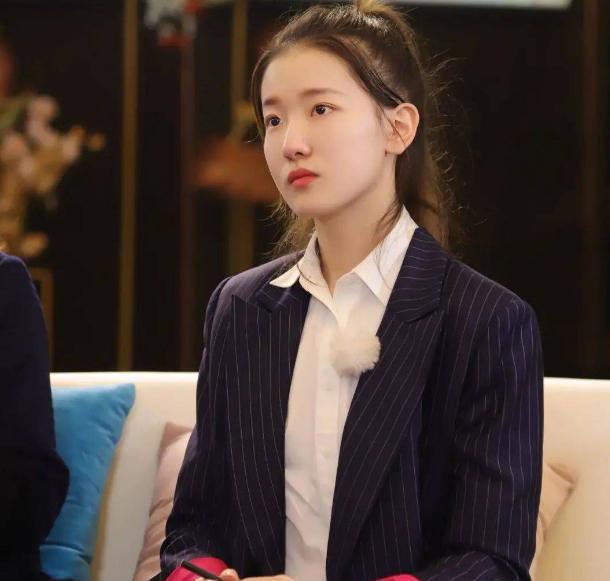 设计师|接班人秒变“工具人”?孟羽童淡出格力直播间,本人回应引发热议