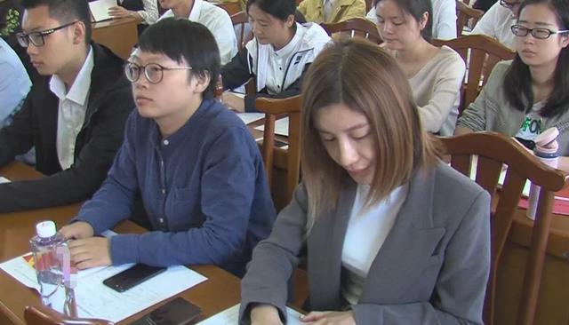 求职|公务员岗位有大调整,或将实行“年薪制”,多数人表示担忧