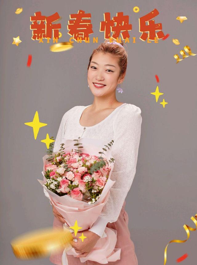 中国女篮|霸气！中国女篮誓取三连胜，李梦分享美照惊艳众人，球迷纷纷表白
