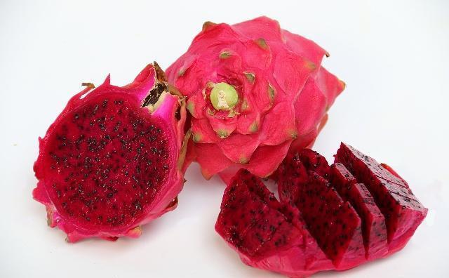 空腹 女人睡前空腹吃“此物”，坚持半月，不仅瘦身，脸比同龄人显年轻