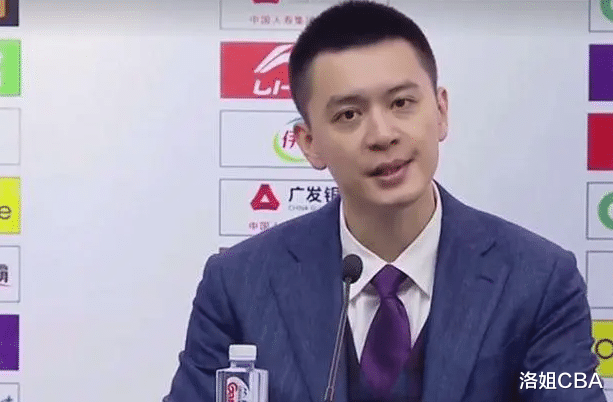 麦克雷|CBA三消息：辽宁队医透露隐情，张德贵铁定留队，麦克雷髌腱断裂