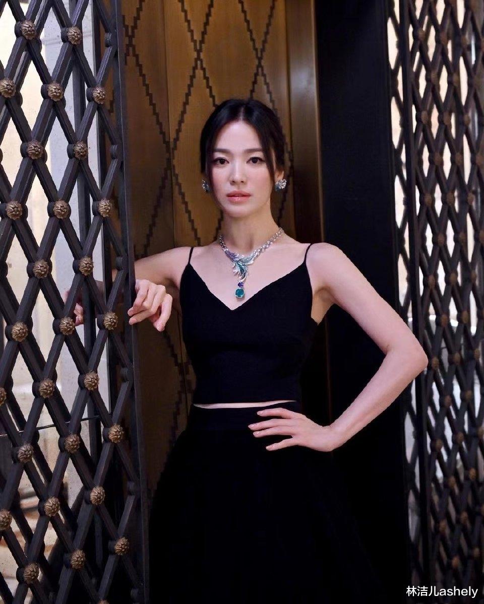 短发 宋慧乔无层次短发美出新高度,2022夏季想换短发,这3款千万不能错过