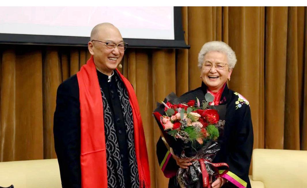 患病|乔榛与夫人近照曝光，作为演奏家，为了患病的丈夫，她选择了家庭