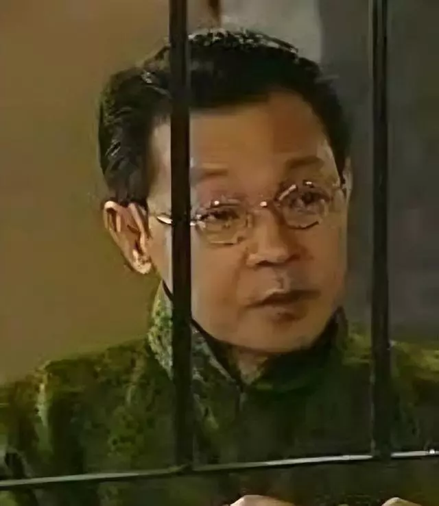 TVB|68岁TVB「御用管家」从一线惨变闲角，熬足48年坚持不退休！