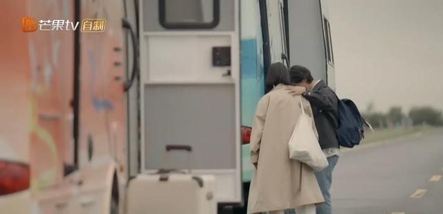 苏诗丁|《再见爱人2》:为“钱”才上节目,卢歌的大实话,现实又伤人