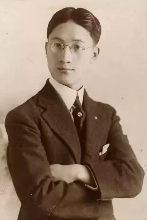 立冬鲁迅先生骂了那么多人你以为被骂者都是好惹的吗郭沫若他是衣冠