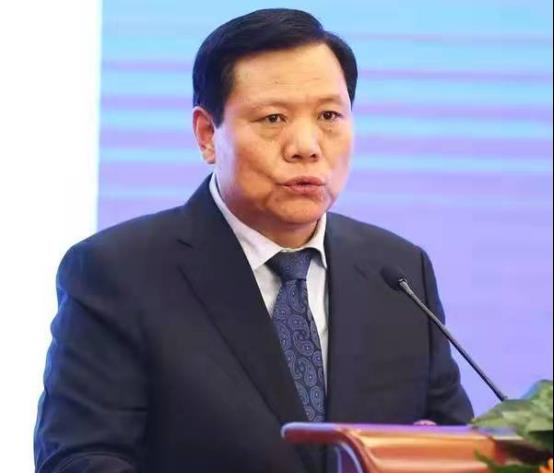 汽车|骗董明珠26亿，忽悠万达入局，这个高中学历的汽修工是怎么做到的