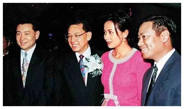 罗兆辉|屌丝罗兆辉:27岁逆袭10亿身家,羞辱过张智霖,风流半生凄惨离世