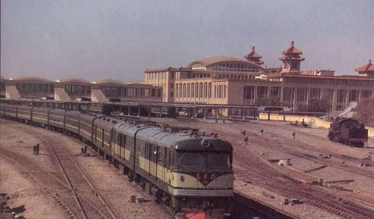 一意孤行要调休的后果，1979年京山线石门站西道口撞车大事故始末