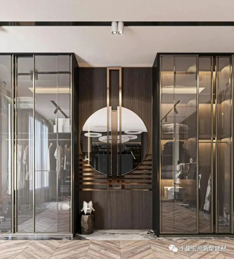 先铺地板?还是先装衣柜?