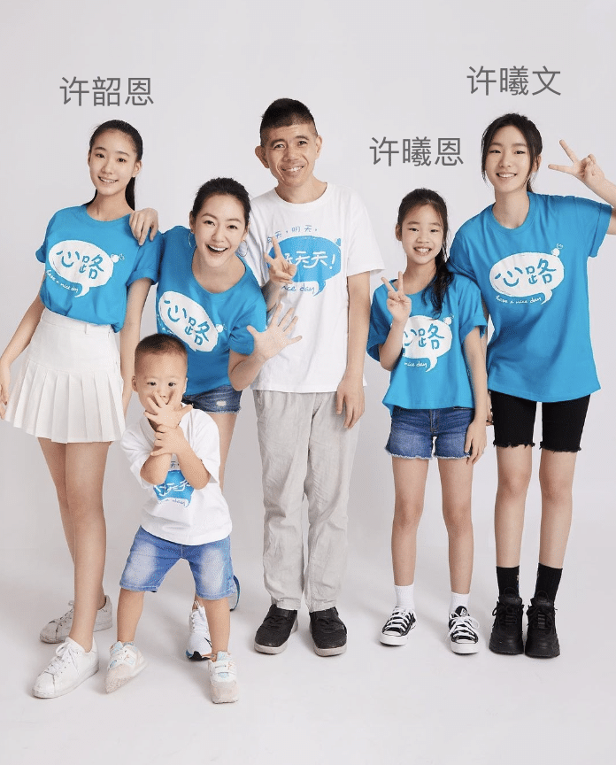 小S|小s长女新戏杀青后，为两大杂志拍摄大片，自称不爱名牌喜欢捐款