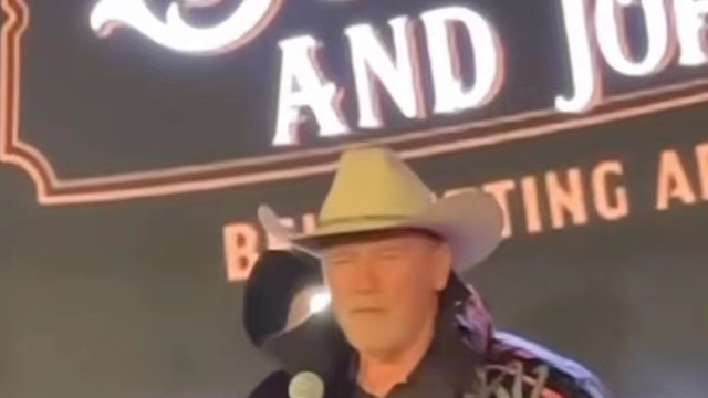 成龙|施瓦辛格拍卖成龙所送礼物！全球仅10件意义非凡，曝成交价600万