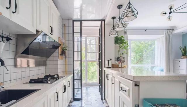 厨房顶面吊顶,用铝扣板好还是石膏板好?