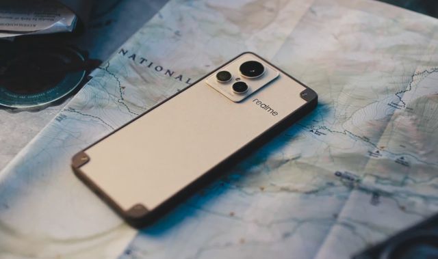 realme|realme新机公布白色渲染图，挑战白色质感巅峰，魅族锤子表示不服
