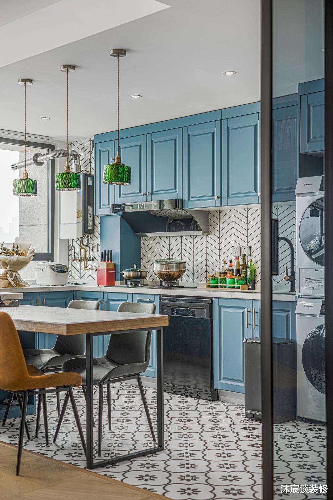 35岁小哥高质量独居生活:喜欢开放设计,两室改一居,就是要自由