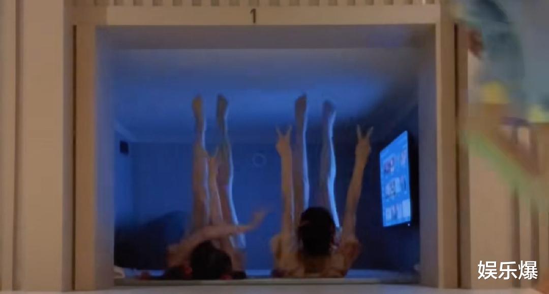 迪丽热巴|迪丽热巴祝绪丹搞怪vlog曝光,上演甜蜜亲吻,粉丝大呼吃醋了