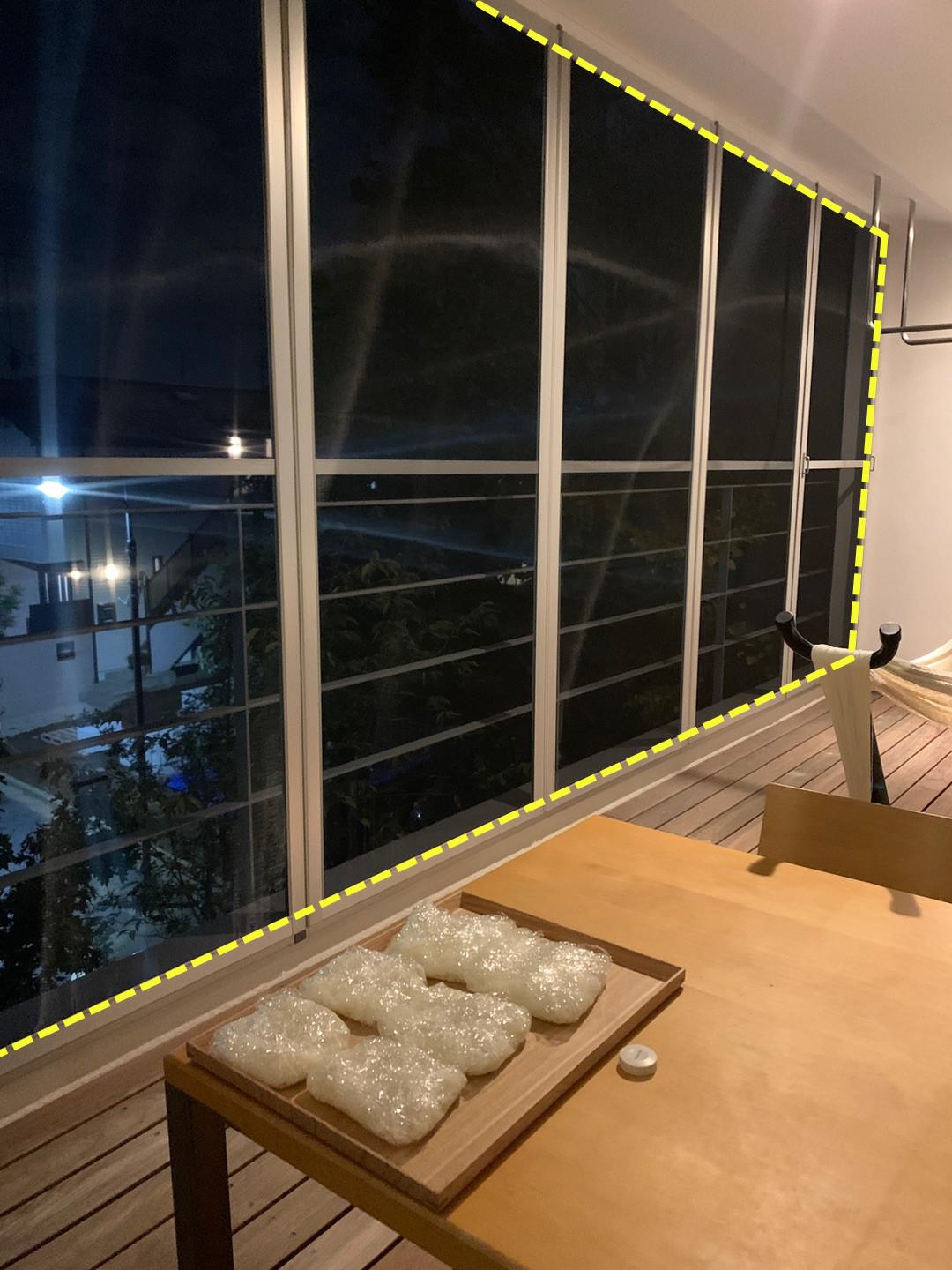 阳台还没封,跟这家学学,装推拉纱门,通风又防蚊虫,夏天好凉快