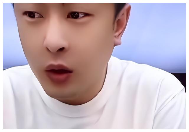 |辛巴怂了！在直播间向东方臻选鞠躬道歉，你当广大网友没你聪明？