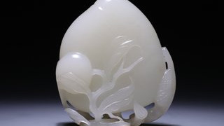 |和田玉喜鹊寿桃摆件