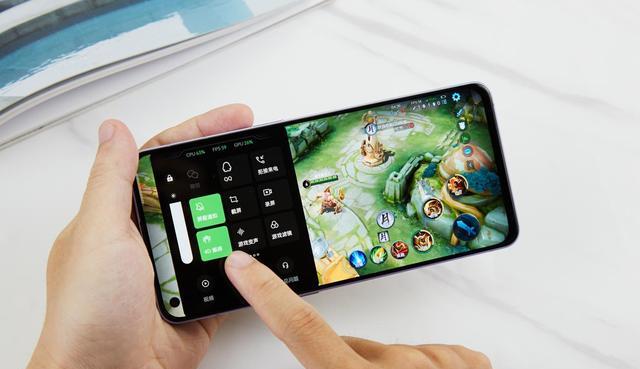 OPPO|OPPOReno8传来新消息，将12+512G拉低至3299，红米又添对手