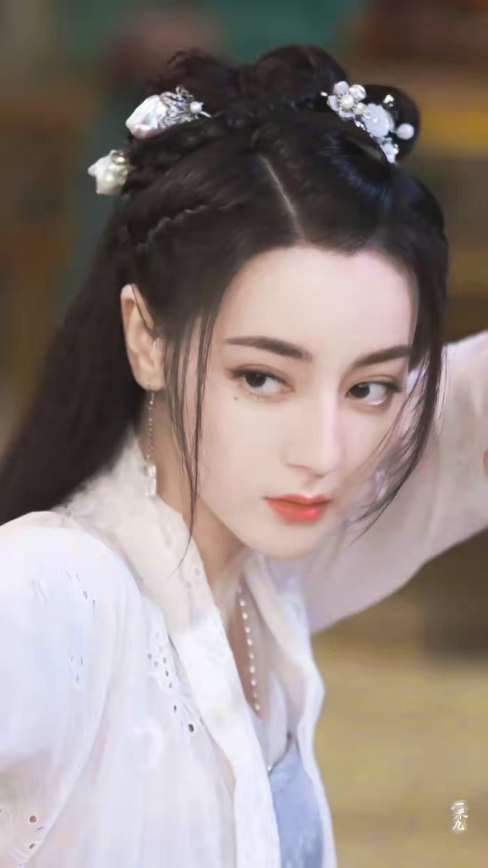 桐谷美玲|迪丽热巴总是自带仙气 第四张好像画中走出来的人一样 绝美