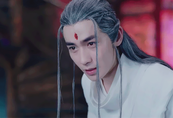 许凯|“龙须刘海”不要轻易尝试!有人仙气飘飘,有人酷似蟑螂精转世