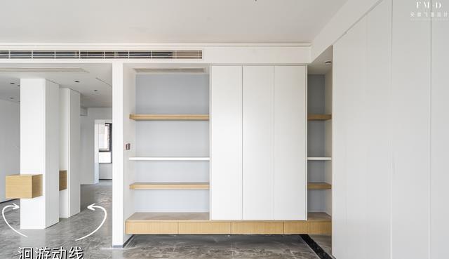 玄关柜设计成“H”型,正面美观背面收纳,邻居每次瞧见都求同款