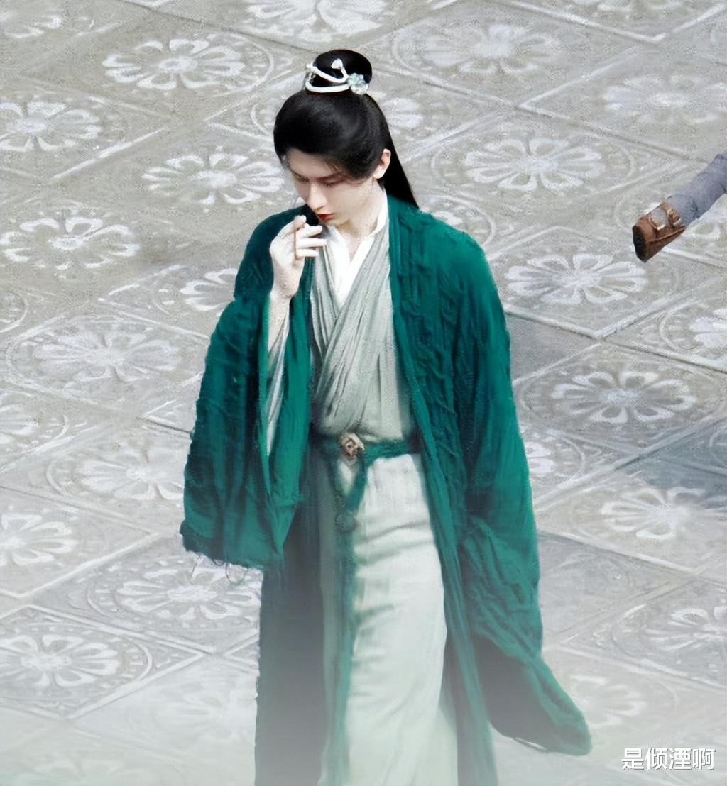 成毅|成毅《莲花楼》开机路透!绿衣古装颜值抢眼,肖顺尧让人眼前一亮!