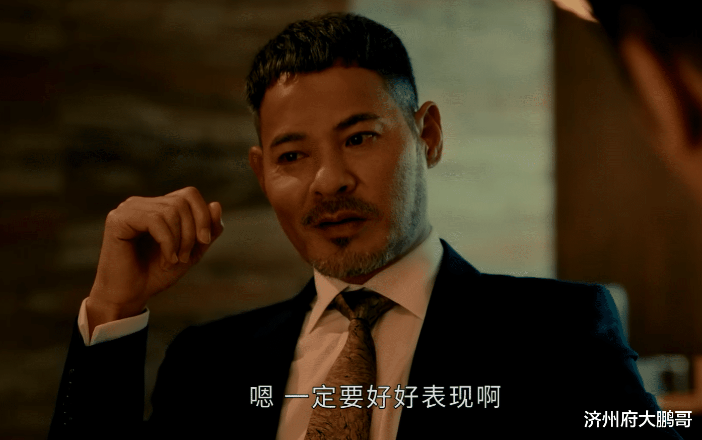 黄智贤|《廉政狙击》：从“辣姜哥”到卓廷光，反派专业户黄智贤不可或缺