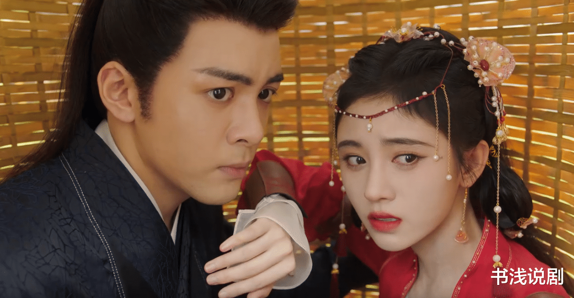 吴倩莲|《警察荣誉》口碑棒,白鹿的黑眼圈,打了多少“磨皮美人”的脸!