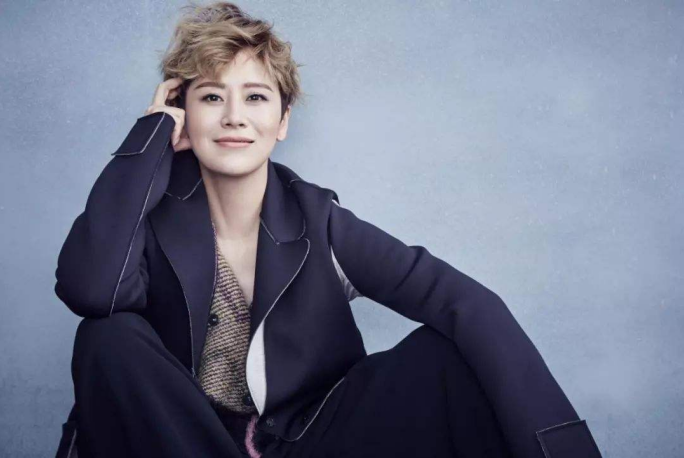 宋丹丹|宋丹丹儿子巴图：在父母离异的阴影中长大，27岁结婚儿子已满3岁