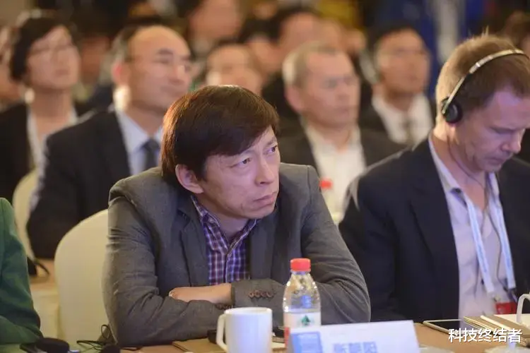 马化腾|科技界最有名的三笔买卖