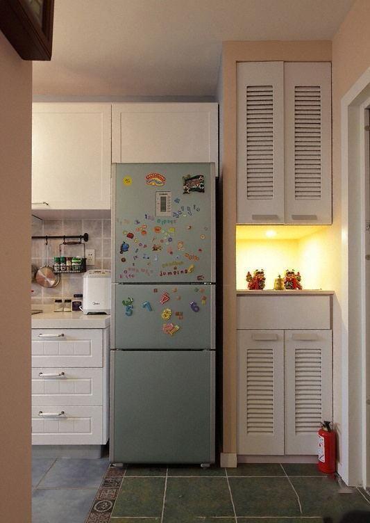 不是飘窗老婆也打造出来两排卡座,邻居们看了没装的都模仿照做!