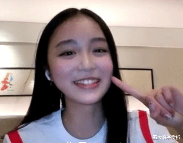 刘涛|太可爱了！朱易直播回击谣言：不回美国，希望在国内上大学