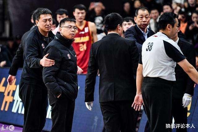 浙江男篮|浙江男篮新任主教练出炉！争议老总拒绝名帅，难怪刘维伟坚持要走