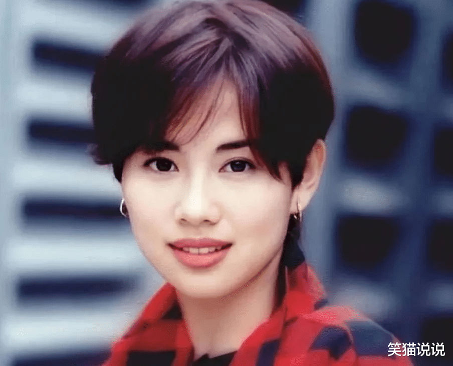 陈松伶|张铎晒与妻子合照提前庆六一,两人依偎合照好恩爱,陈松伶变瘦不少!