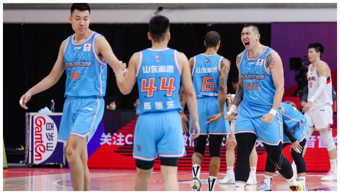18分+19分+19分！山东男篮三叉戟齐爆发，辽篮旧将成王晗救命稻草