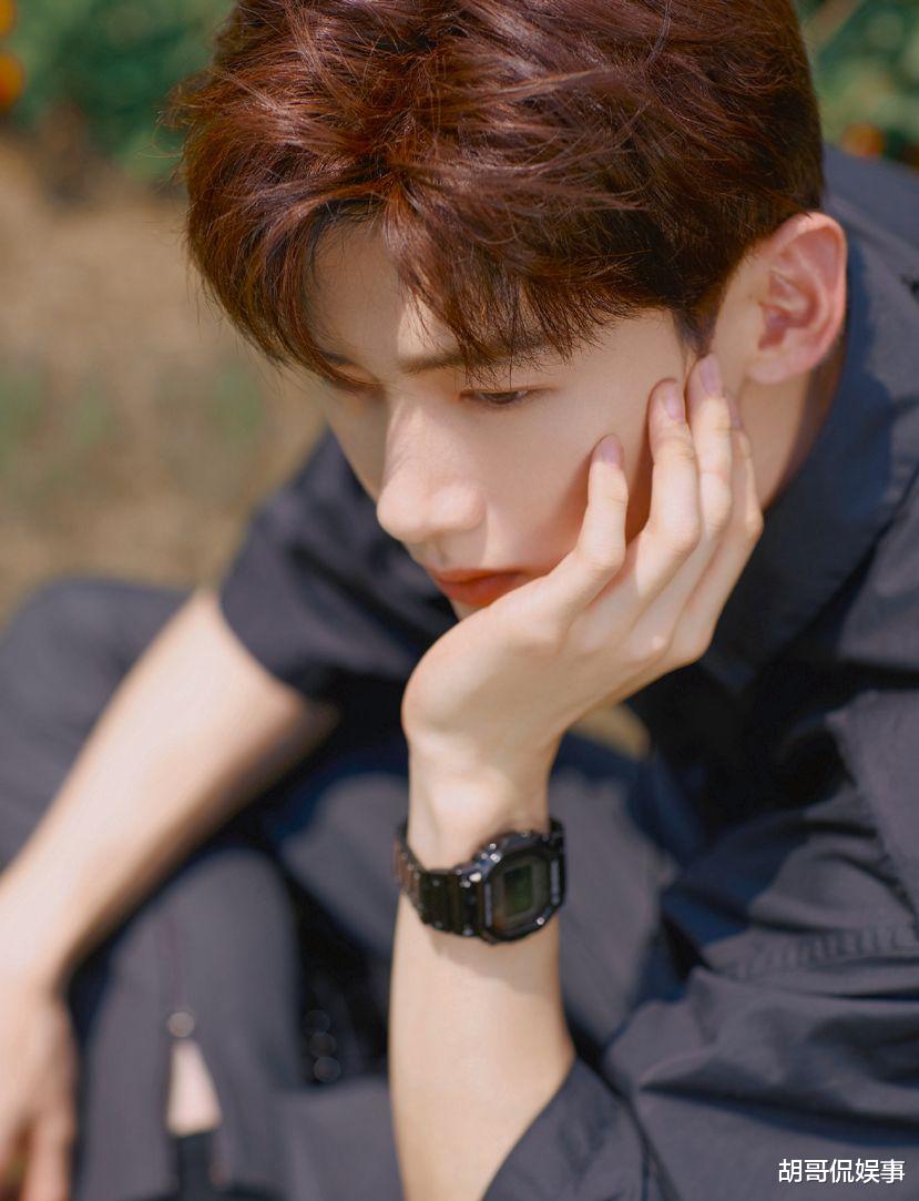 白敬亭|白敬亭挖煤养你，迟早笑死在评论区，你粉上他的逗比性格了吗？