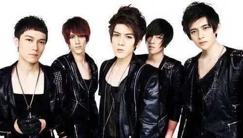 男团|初代男团翻红记：想要火，得演戏