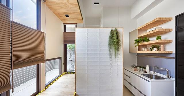 客厅和儿童房共用6米长阳台,人家打榻榻米,设茶室,榨干每1