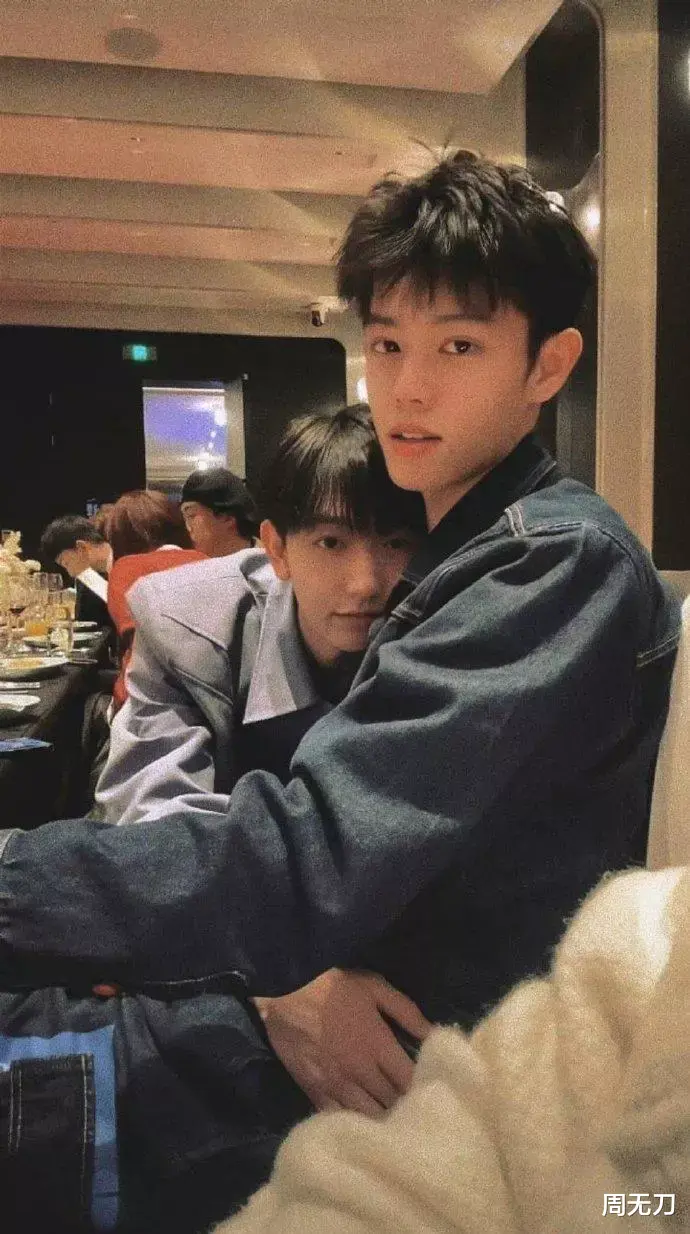 官宣|内娱首位公开出柜的男星，和男网红官宣三个月后，现在还撑得住吗