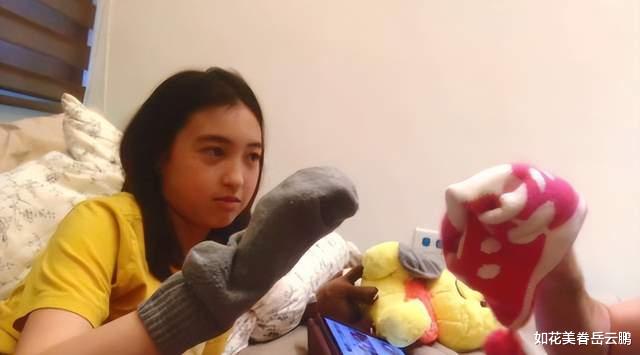 王诗龄|王诗龄暴瘦,有谁注意她的表情,父母离婚对她影响有点大