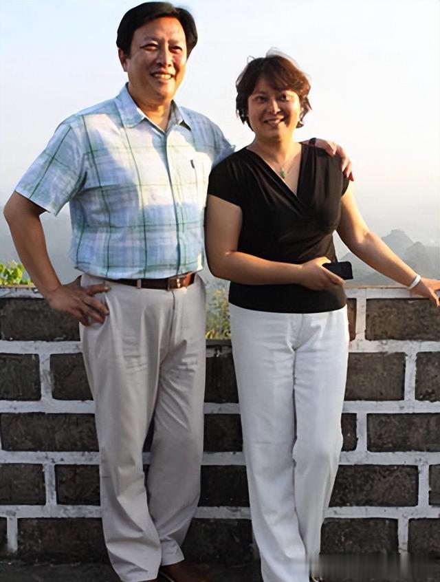 唐国强|唐国强:疑似定居美国,本人未出面回应,目前还是国家一级演员!