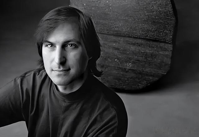 乔布斯|苹果创始人乔布斯：晚年患癌后不愿手术，开始吃素试图饿死癌细胞