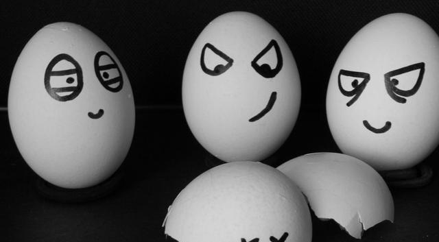 知乎|知乎10万高赞:“月薪2万,单休,每天工作12小时,你愿意吗?”