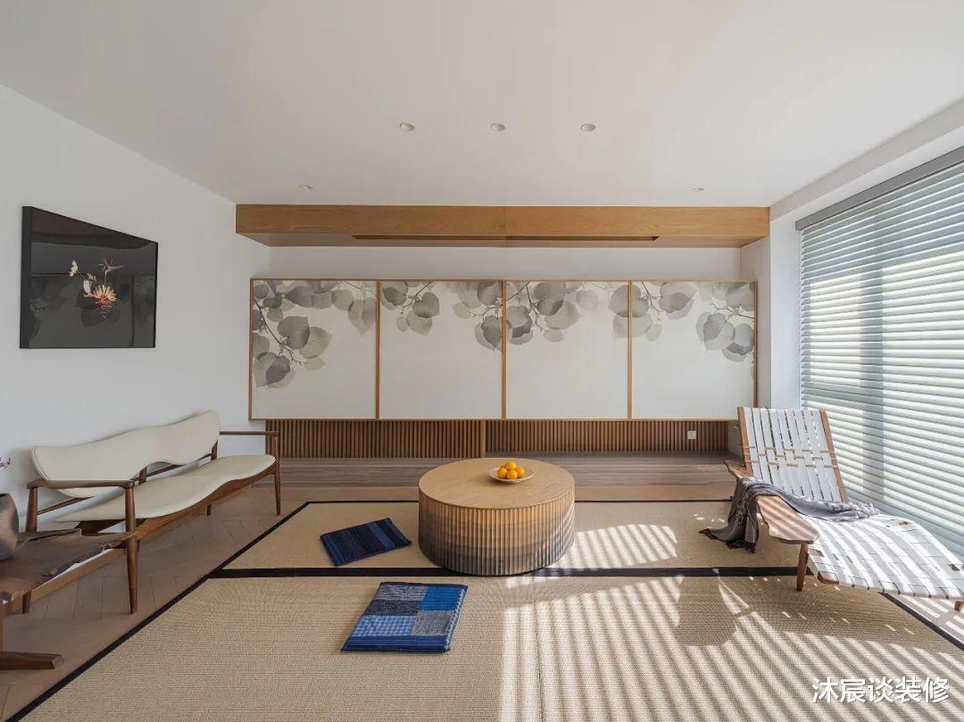 她花50W把150㎡装修好,客厅改成“横厅”很通透,朋友个个说好看