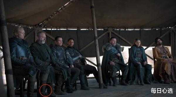 高圆圆|《权力的游戏》琼恩抱杀龙妈，真的对么？